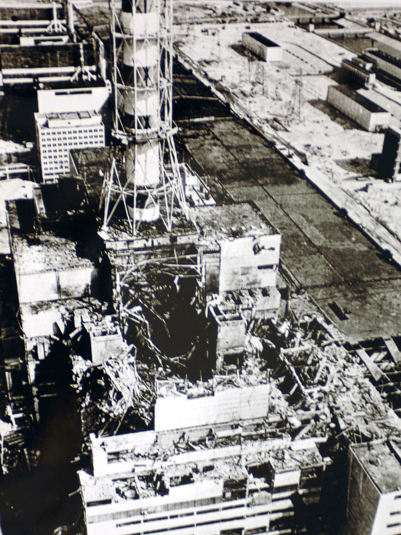 The destroyed Reactor 4 building at the Chernobyl Nuclear Power Plant, photographed from the air, 1986