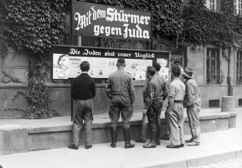 A Stürmerkasten display case in Worms, 1935
