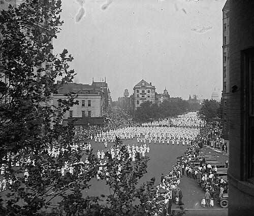 Klan march on Pennsylvania Avenue, Washington, 8 August 1925