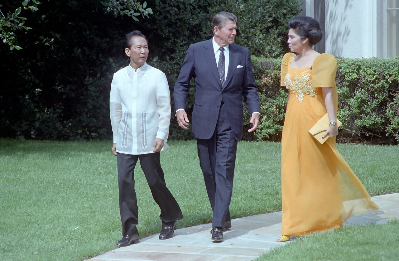 Reagan with Ferdinand and Imelda Marcos outside the Oval Office, 16 September 1982