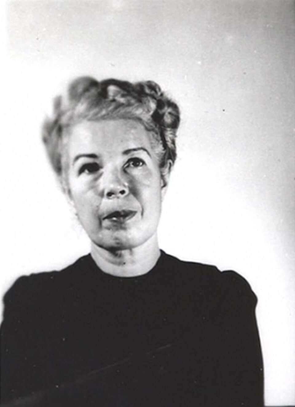 Mildred Gillars, prison mugshot, 1949
