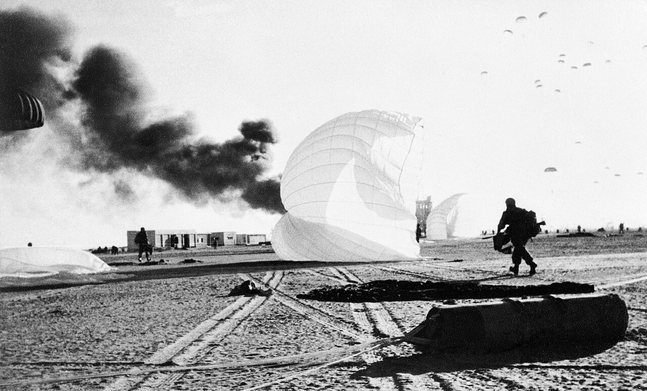 British paratroops at El Gamil airfield, Port Said, 5 November 1956