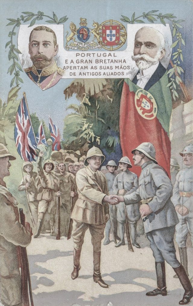 Portugal e a Gran Bretanha apertam as suas mãos de antigos aliados (Portugal and Great Britain Clasp Hands, Old Allies)