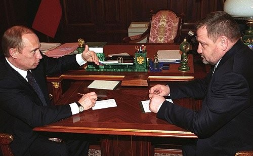 Putin congratulates Kadyrov on the 2003 referendum