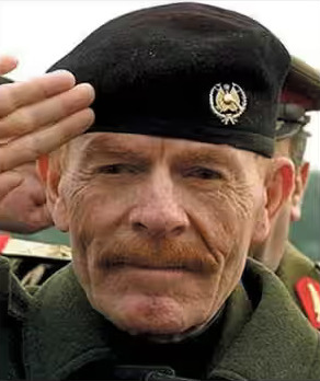 Izzat Ibrahim al-Douri in a beret, as shown on the US most-wanted playing card of 2003