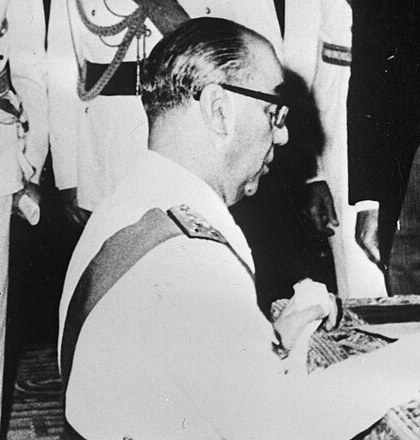 Luis Carrero Blanco in uniform at an oath-taking, in profile (Anefo photograph captioned as his swearing-in as prime minister)